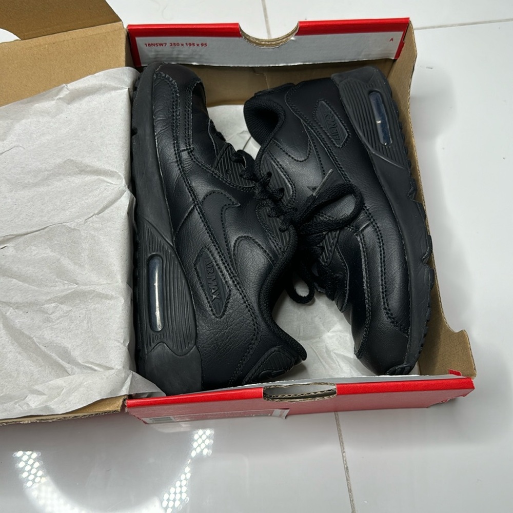 Boys Black Nike Air Max 90 Sneakers